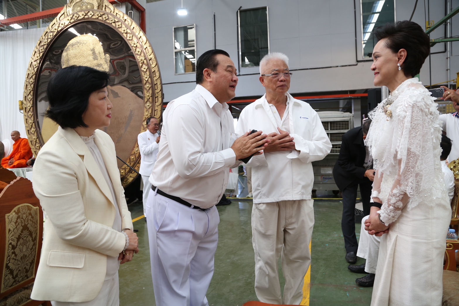 IMAGE - 8863
